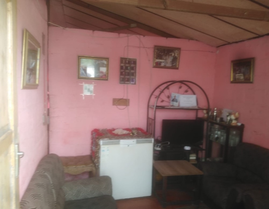 2 Bedroom Property for Sale in Langa Phase 1 Eastern Cape